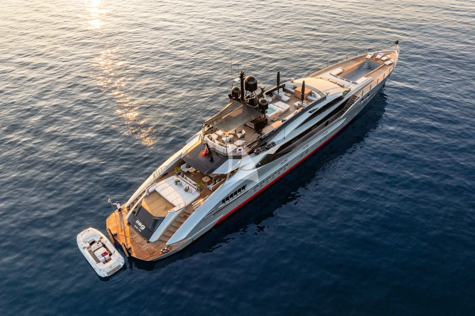 DB9 Charter Yacht