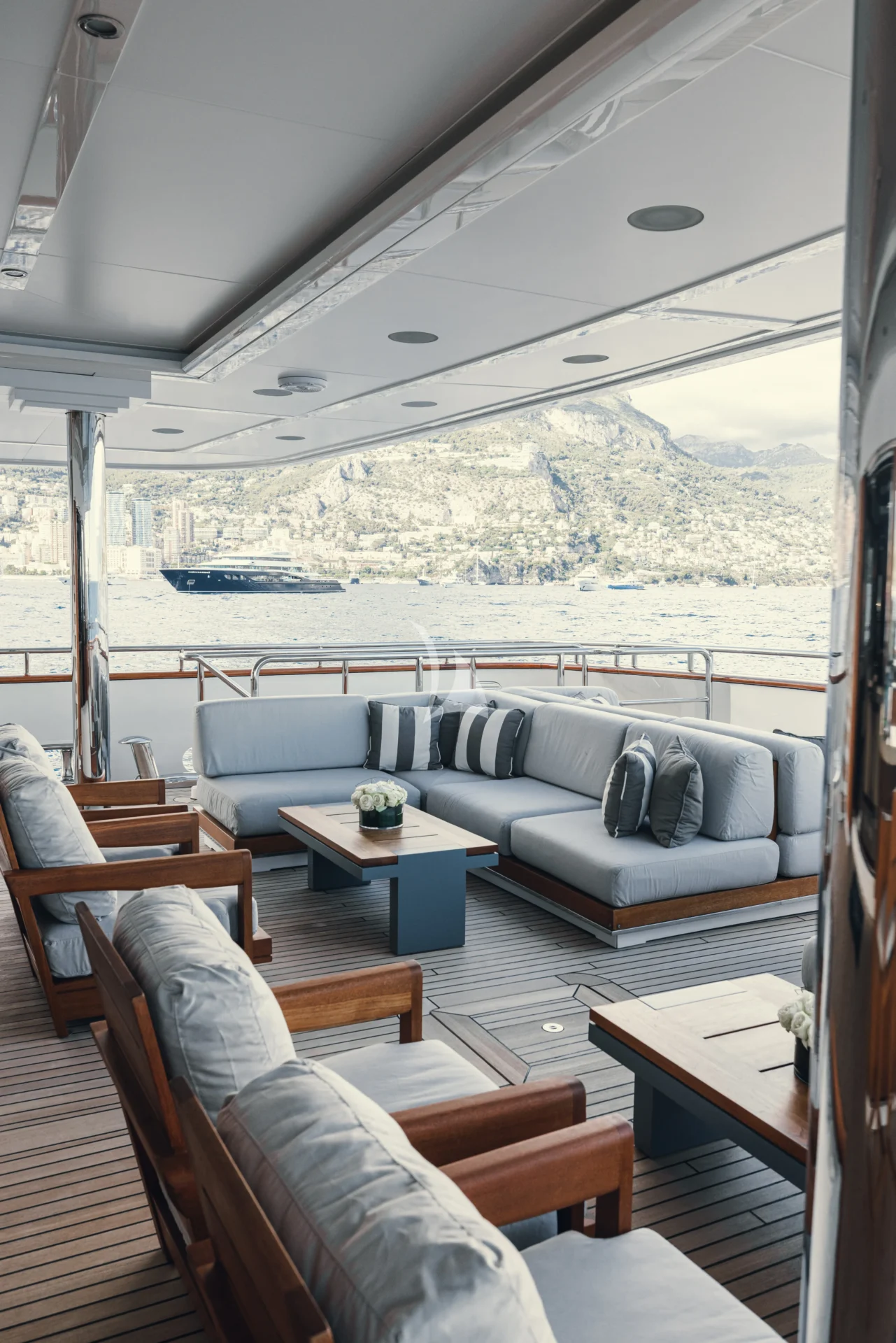 SEANNA Charter Yacht