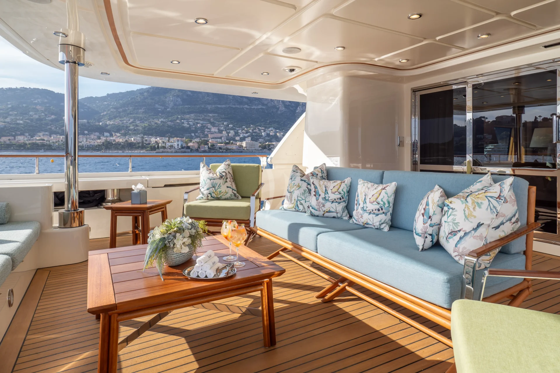 HANA Charter Yacht