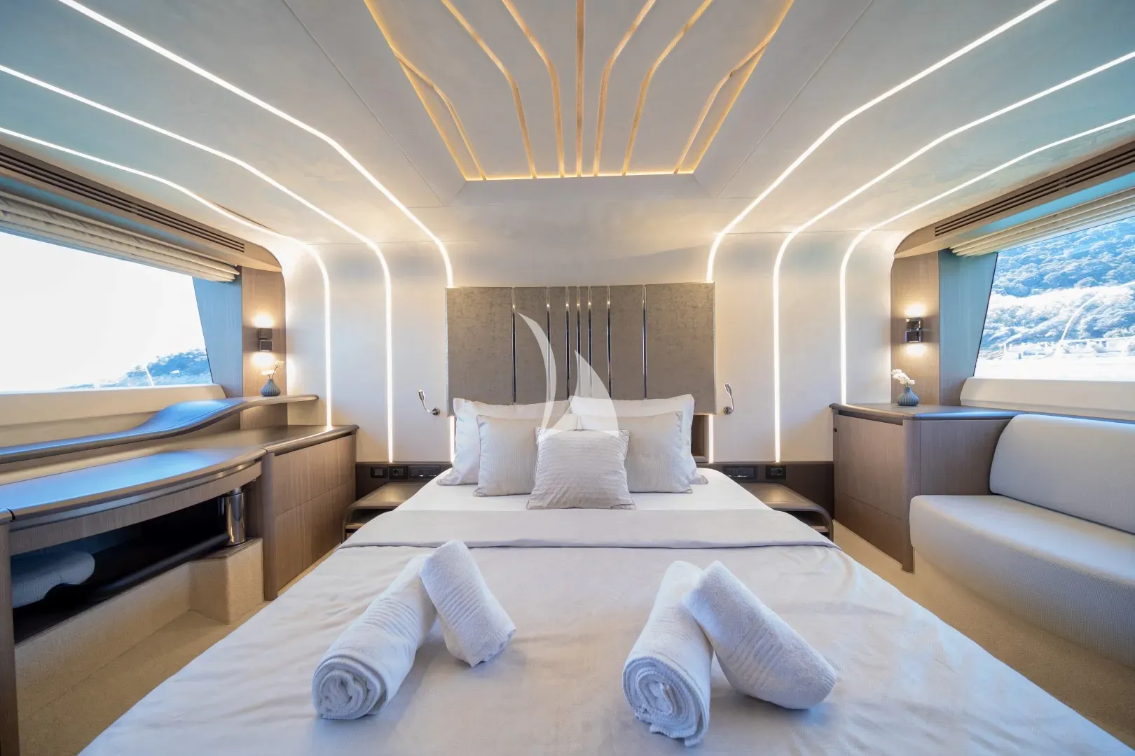 PARADISE Charter Yacht