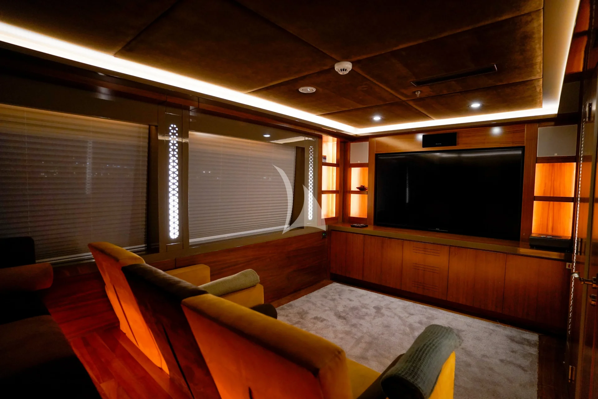 ARESTEAS Charter Yacht