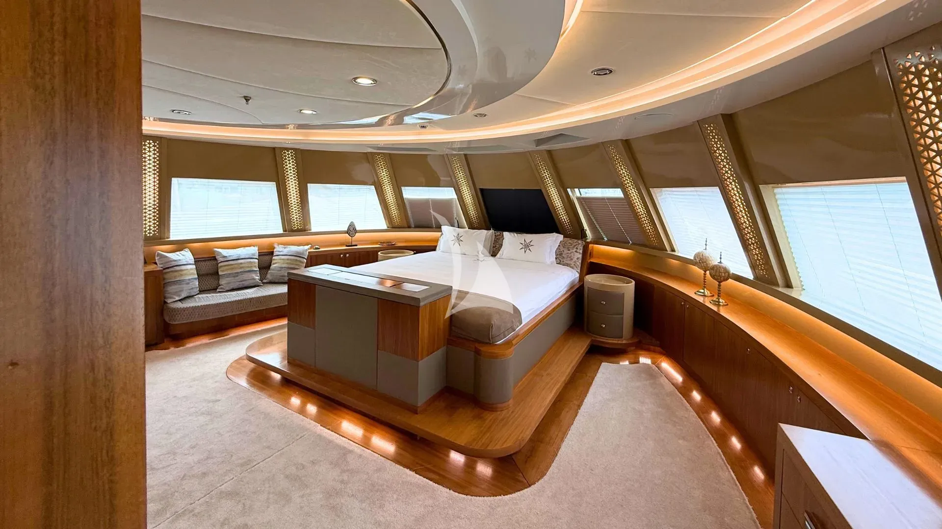 ARESTEAS Charter Yacht