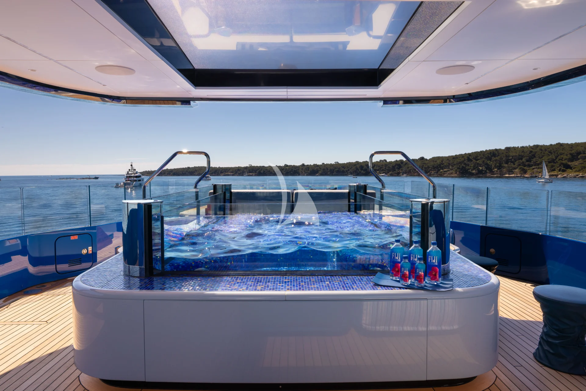 SUI GENERIS Charter Yacht