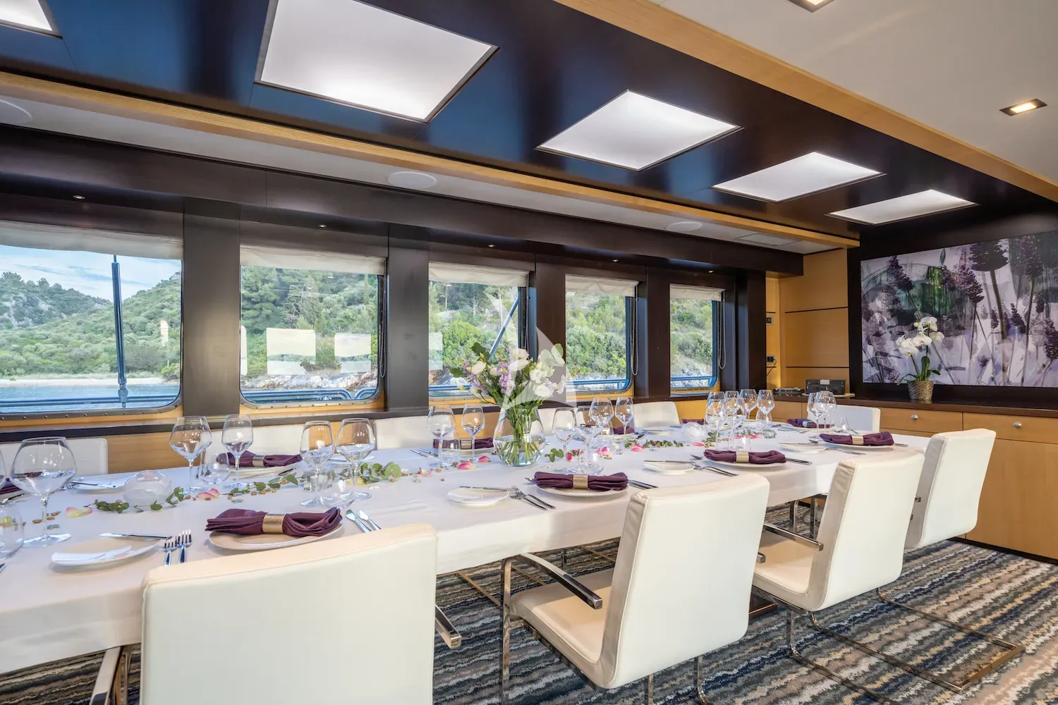 NAVILUX Charter Yacht