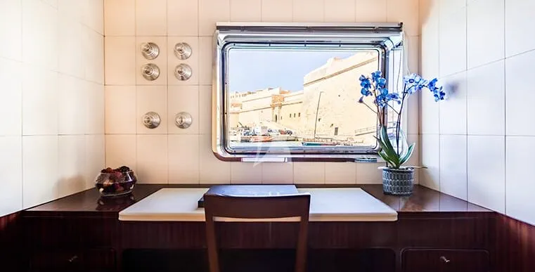 LADY IN BLUE Charter Yacht