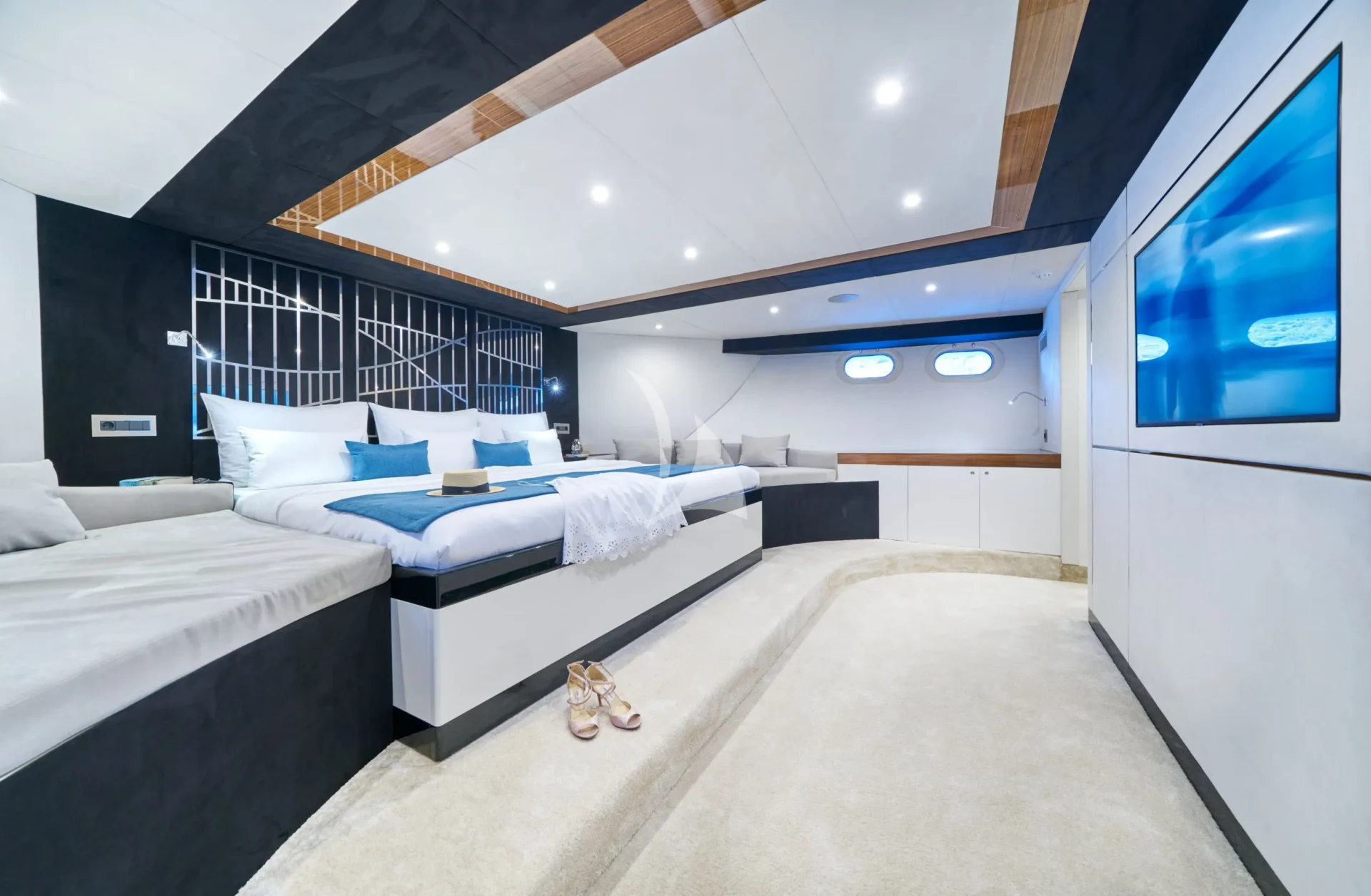 ACAPELLA Charter Yacht
