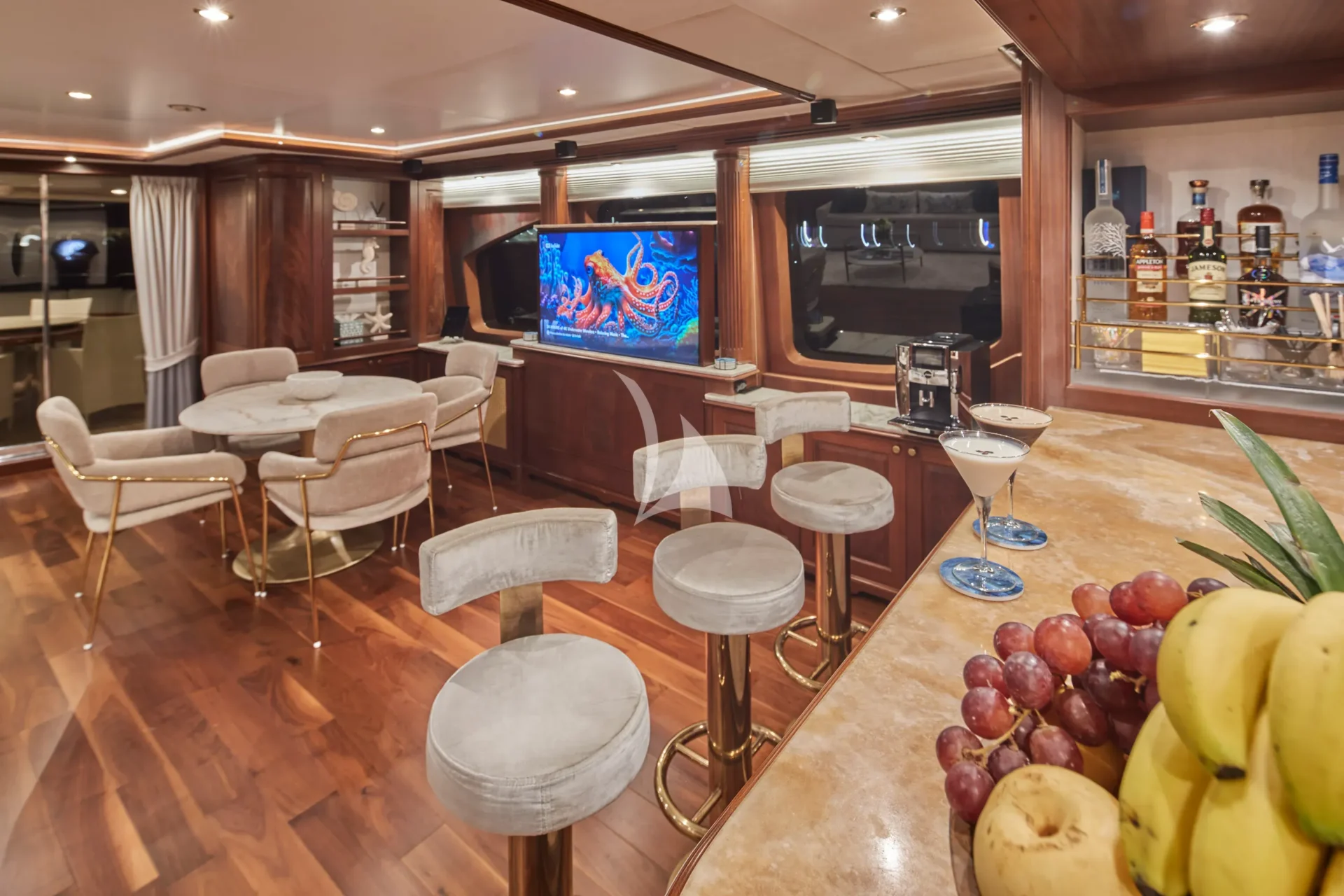 MAMMA MIA Charter Yacht