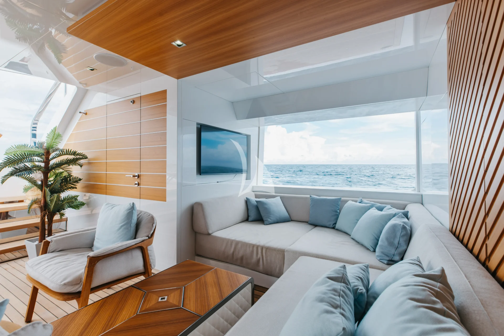 VELOCITY Charter Yacht