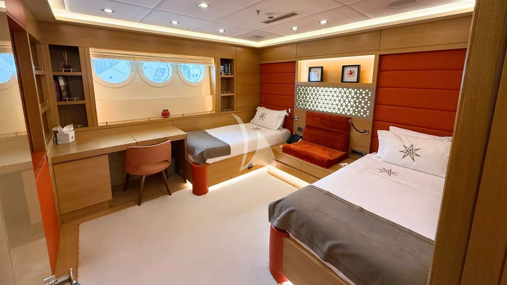 ARESTEAS Charter Yacht