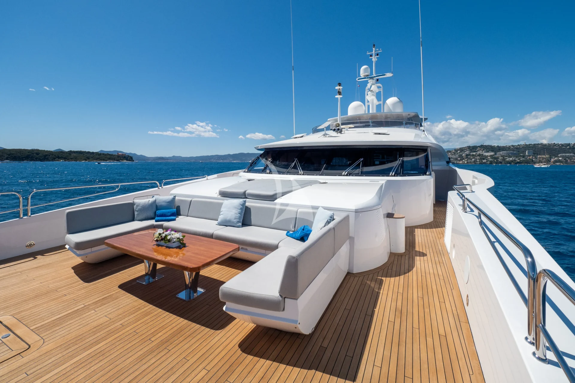ARADOS Charter Yacht