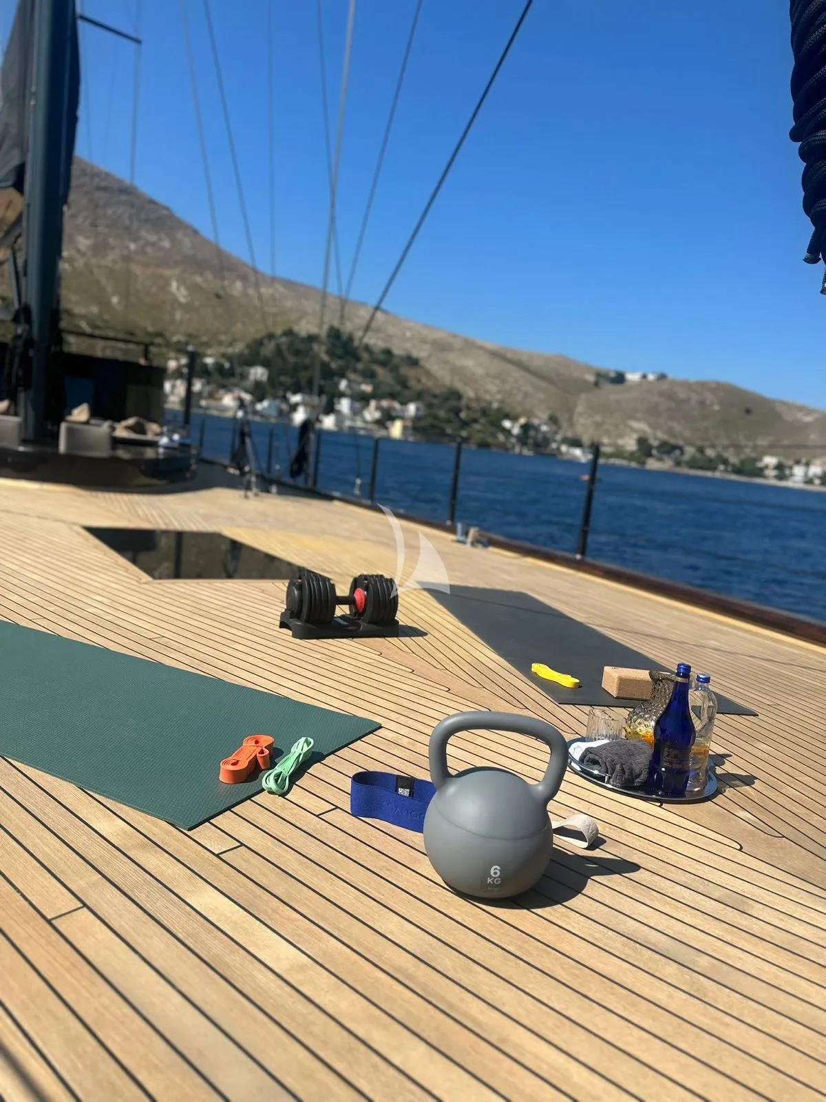 SEVEN Charter Yacht