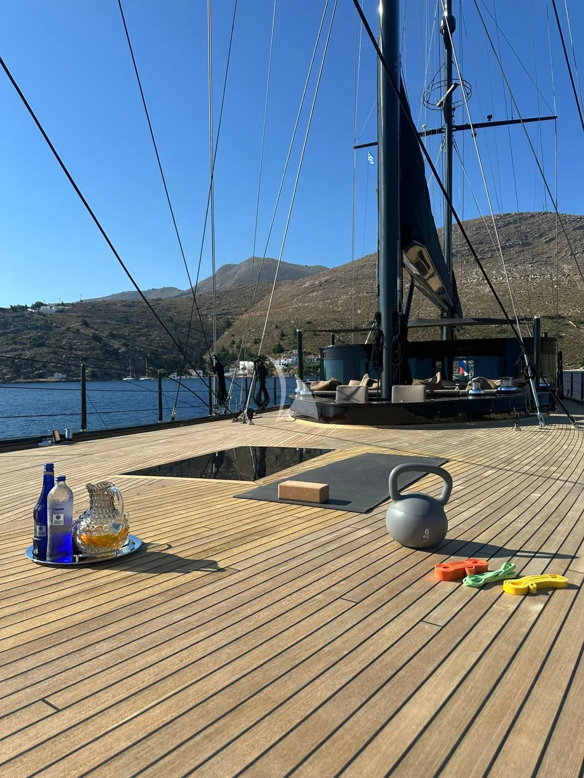 SEVEN Charter Yacht