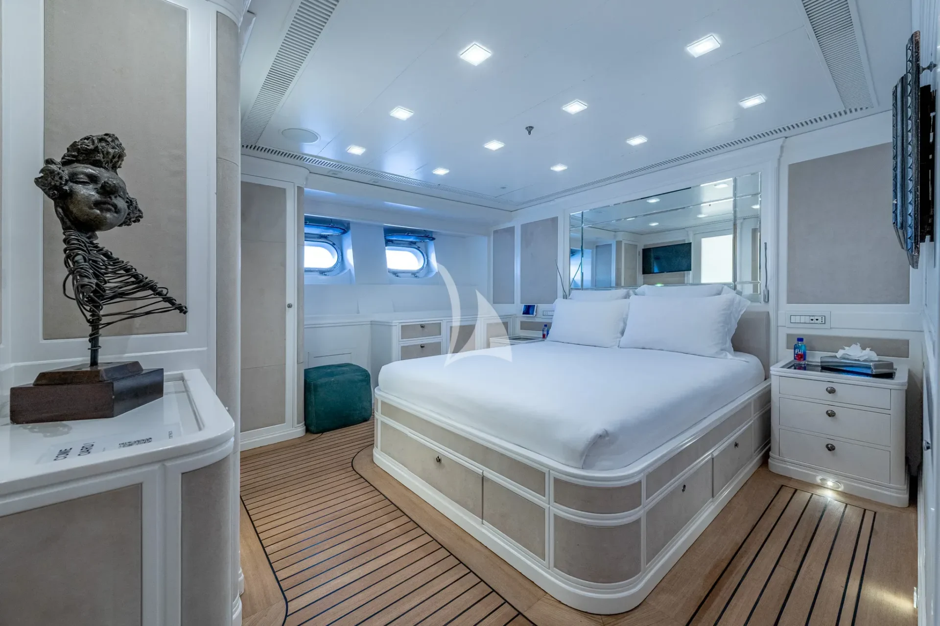 SPIRIT OF THE C'S Charter Yacht