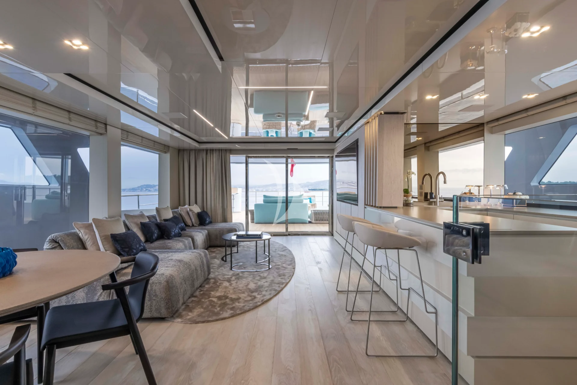 EMOCEAN Charter Yacht