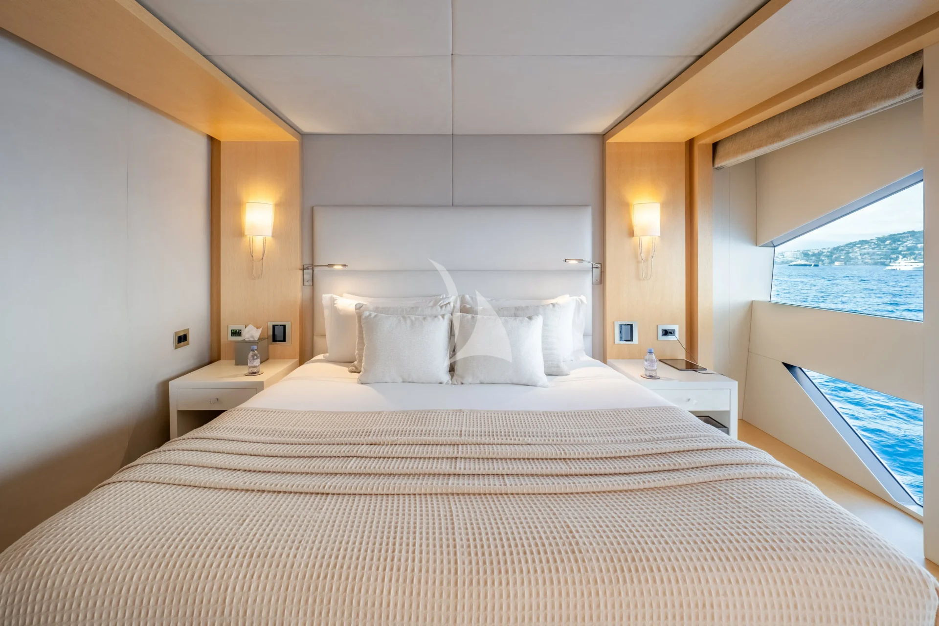 ARADOS Charter Yacht