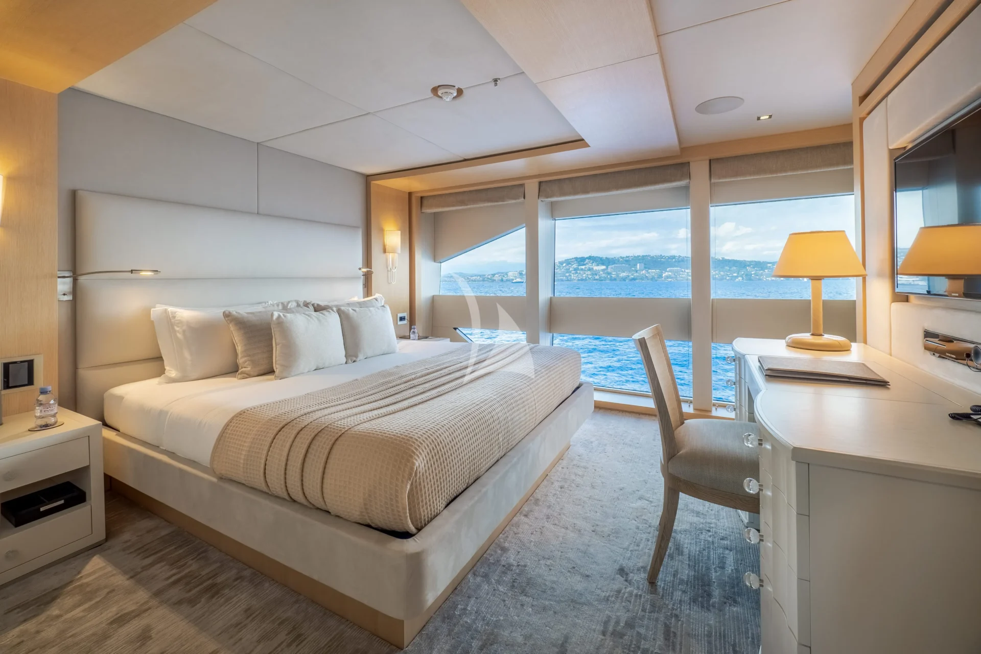 ARADOS Charter Yacht