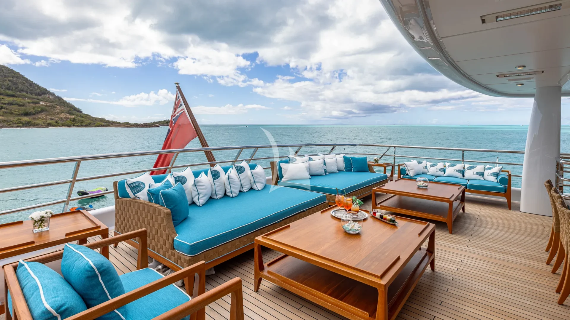 DEEP BLUE Charter Yacht