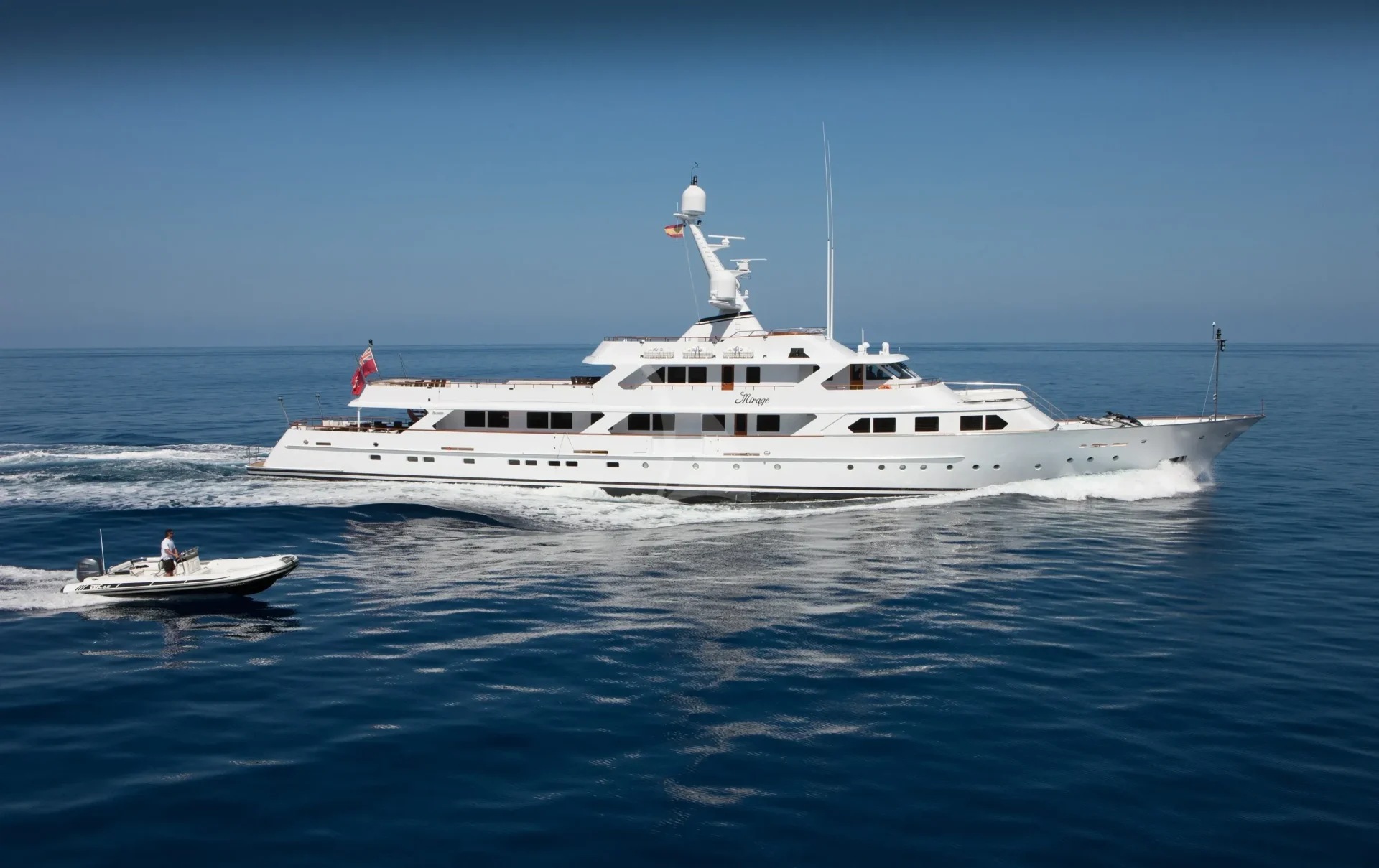 MIRAGE Charter Yacht