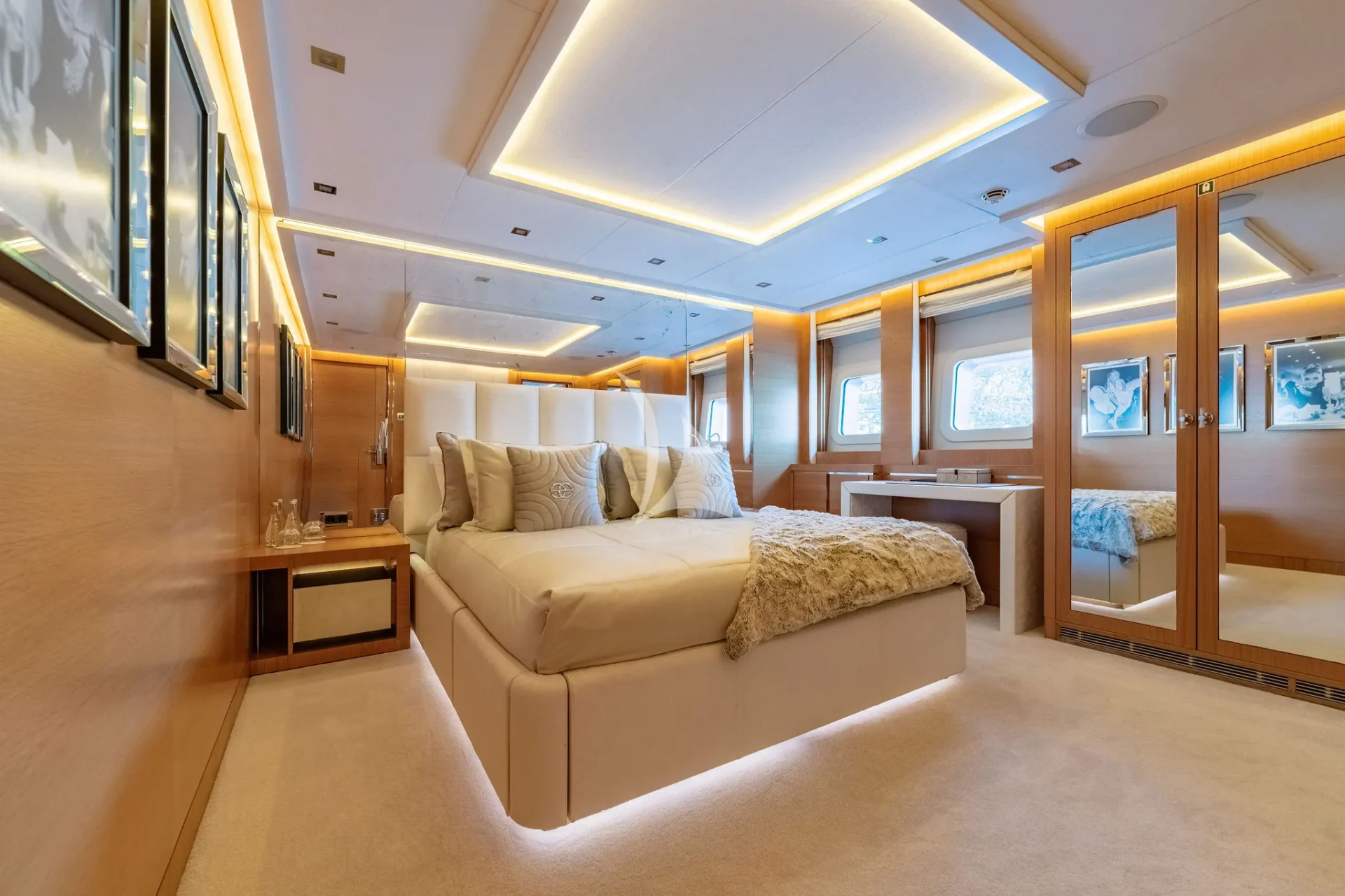 DB9 Charter Yacht
