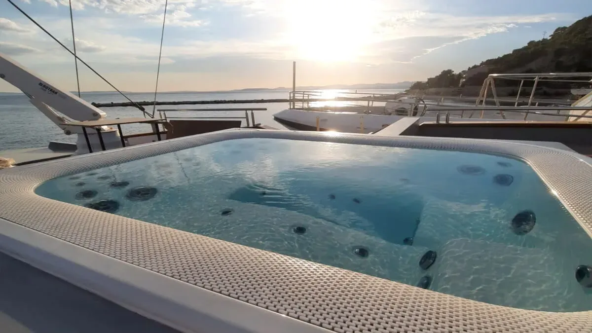 Life is Good Charter Yacht