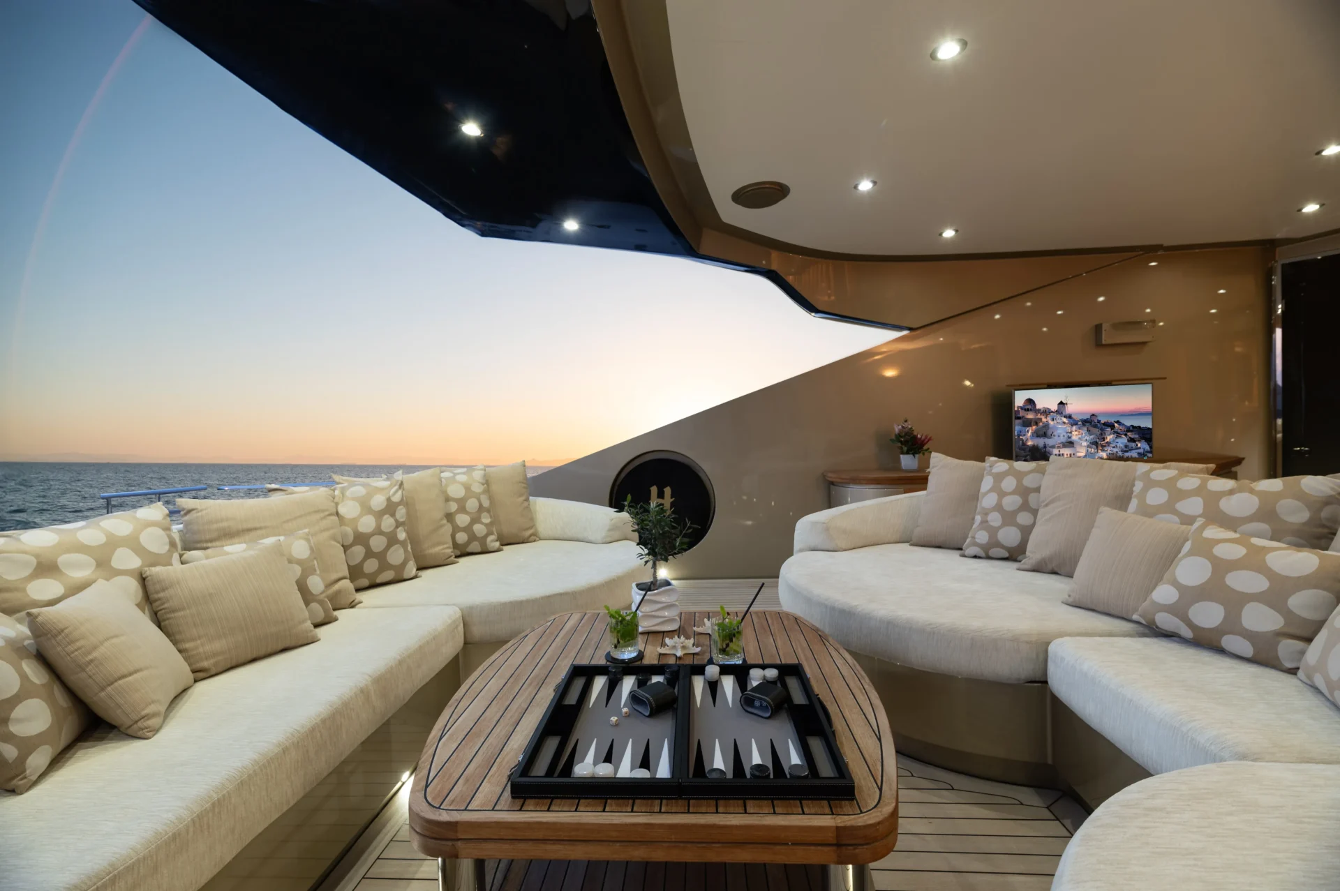 HOKULANI Charter Yacht