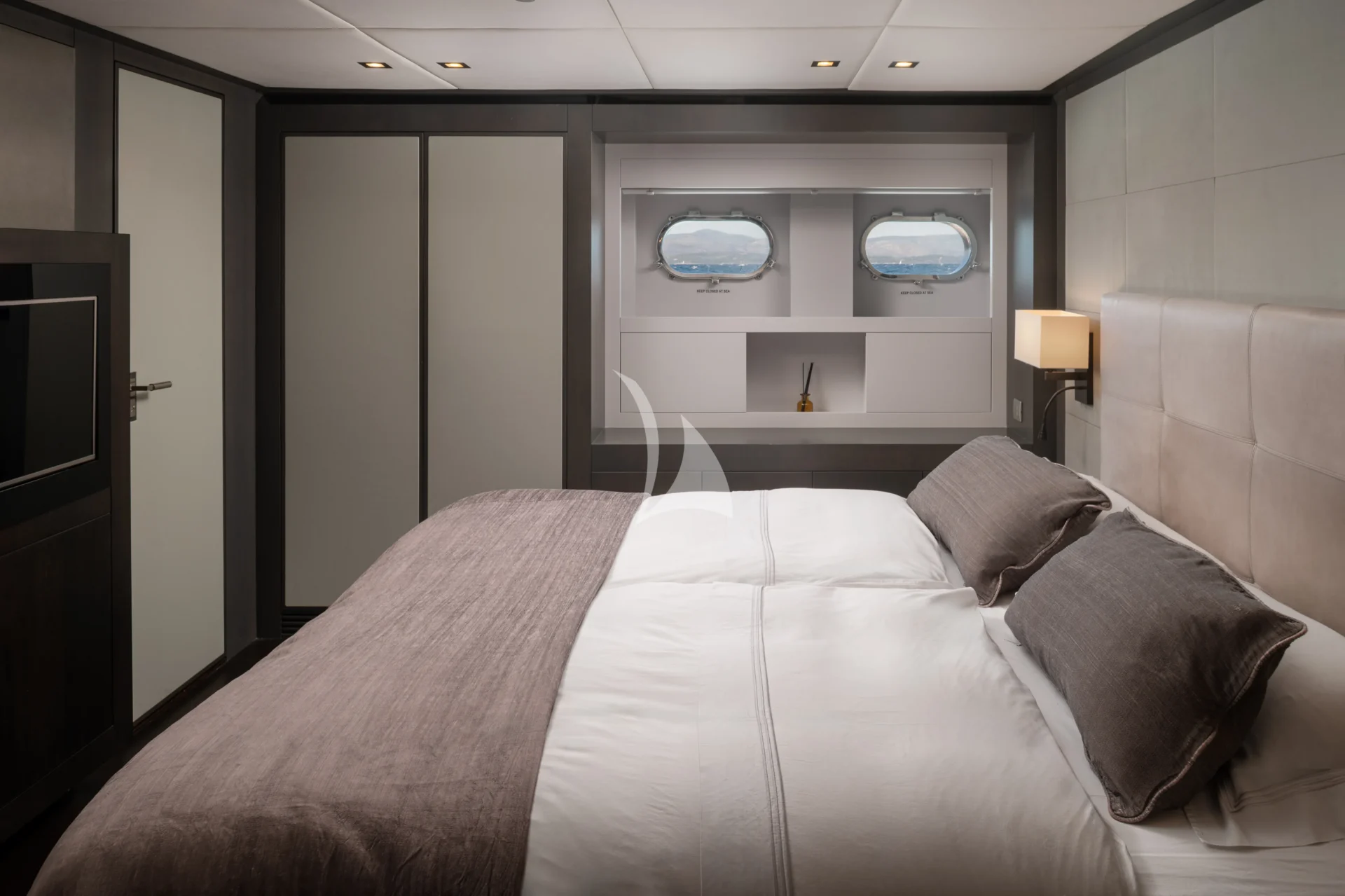 SMOOTH OPERATOR Charter Yacht
