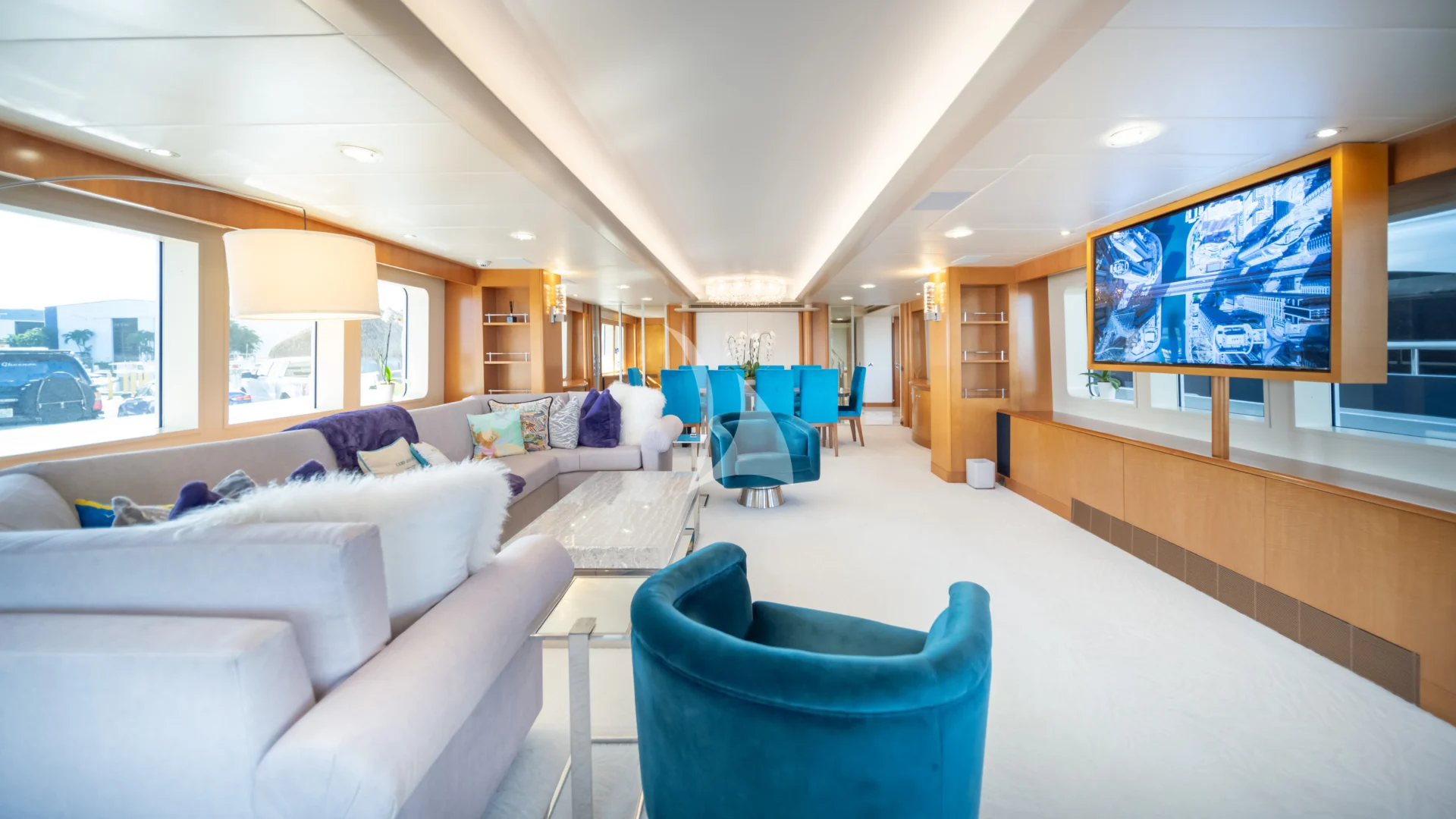 OCTOPUS Charter Yacht
