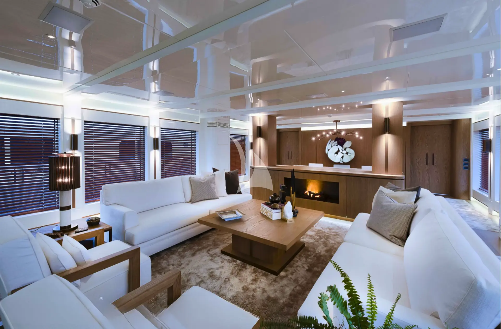 LIQUID SKY Charter Yacht