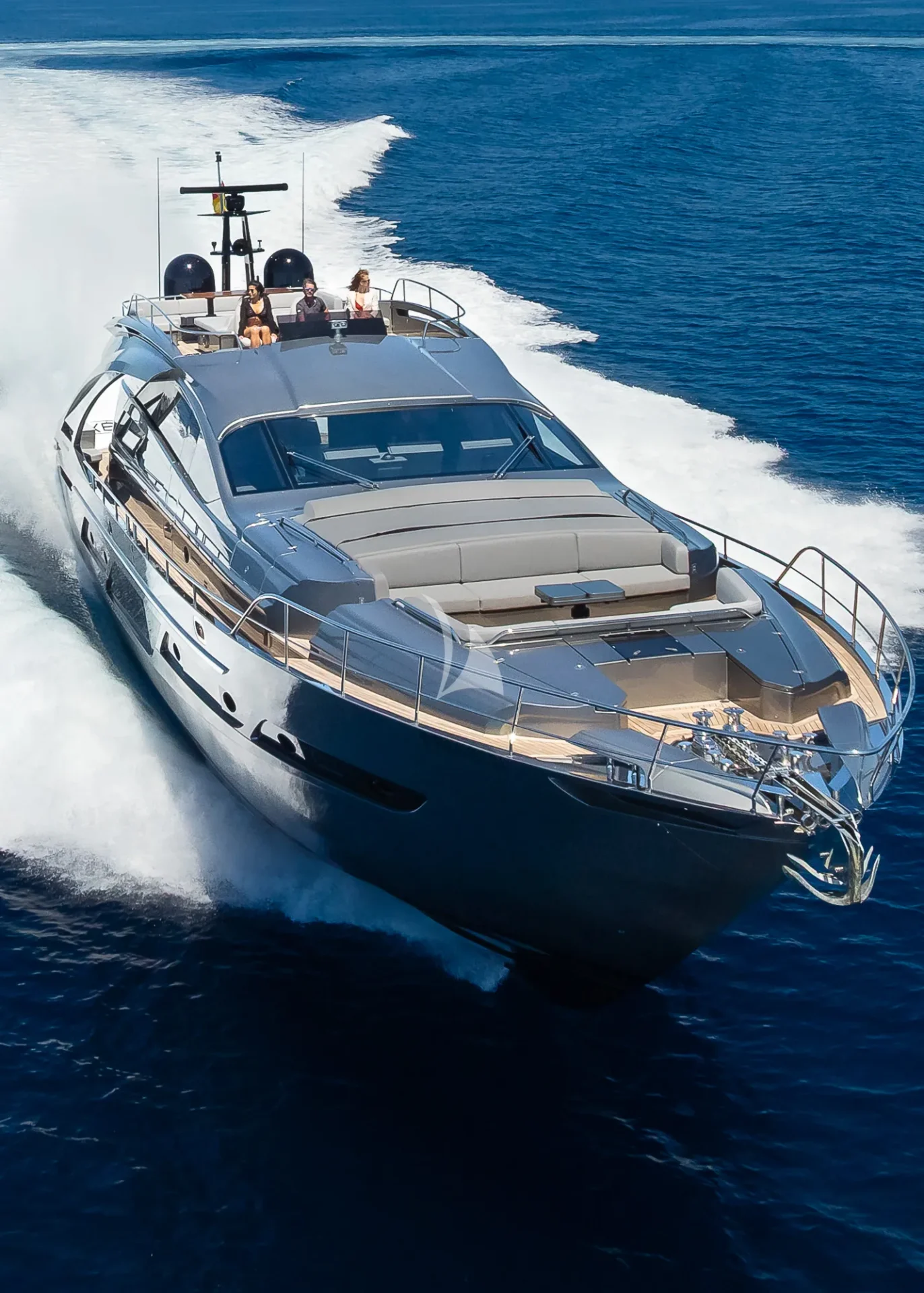 EL MACANN Charter Yacht