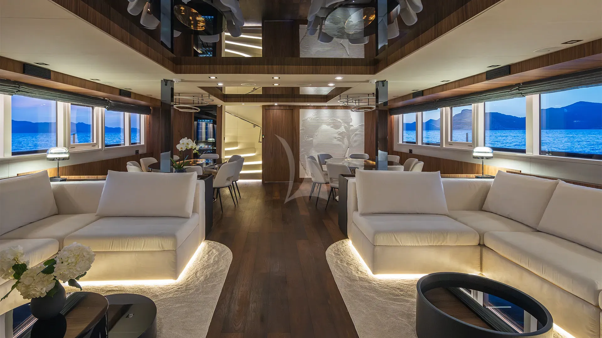 BLACK SWAN Charter Yacht