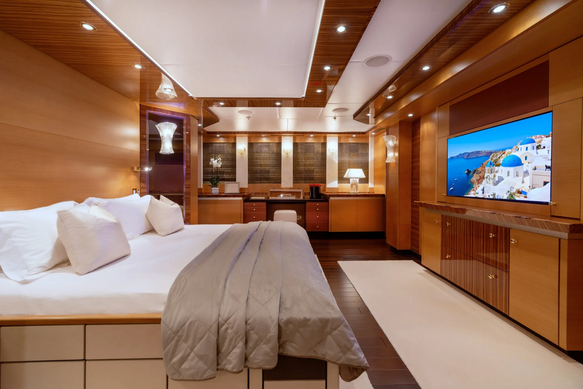 HOKULANI Charter Yacht