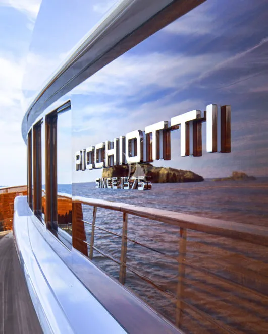 THE GENTLEMAN Charter Yacht