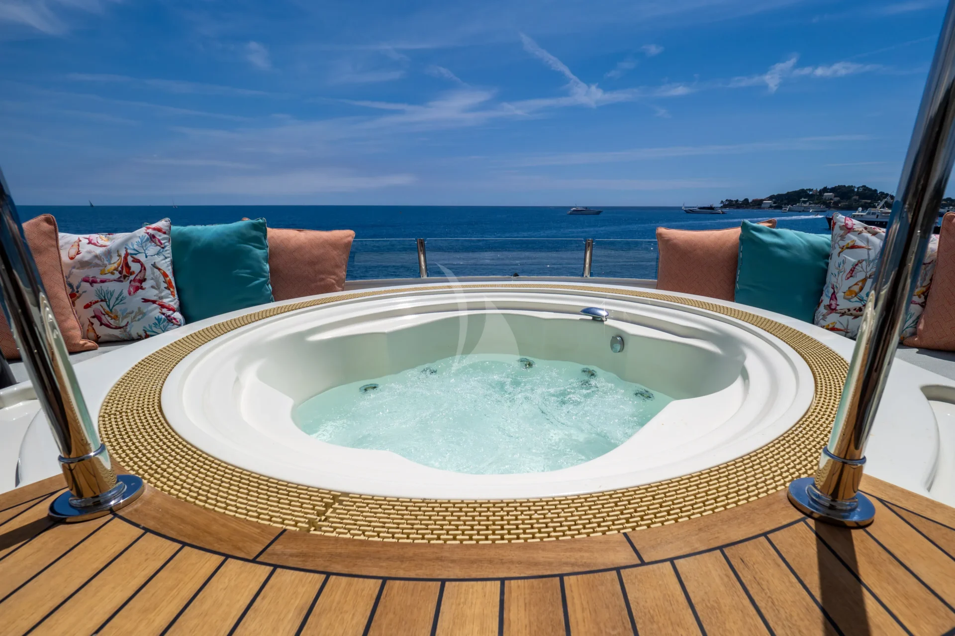 HANA Charter Yacht