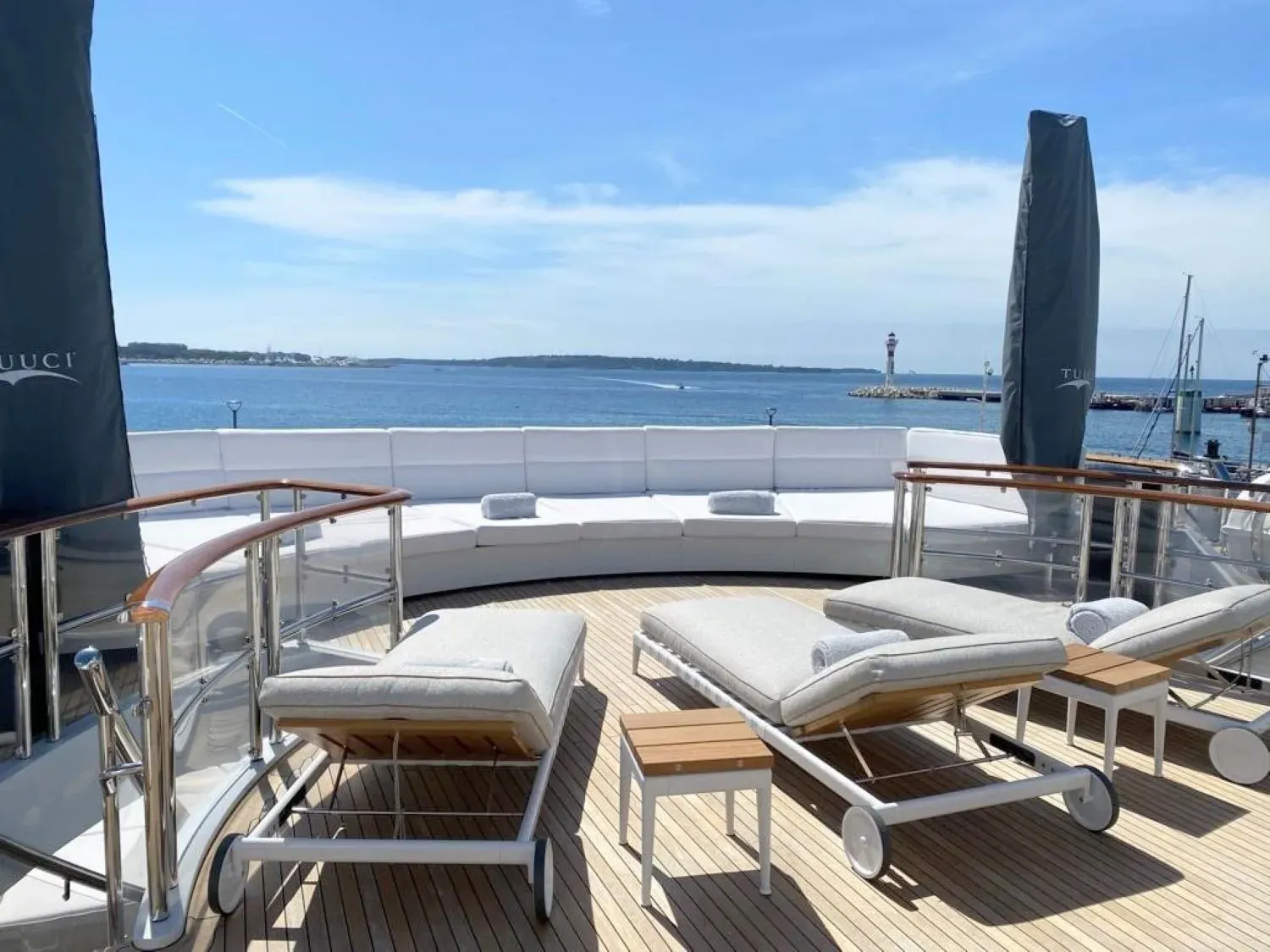 FRIENDSHIP Charter Yacht