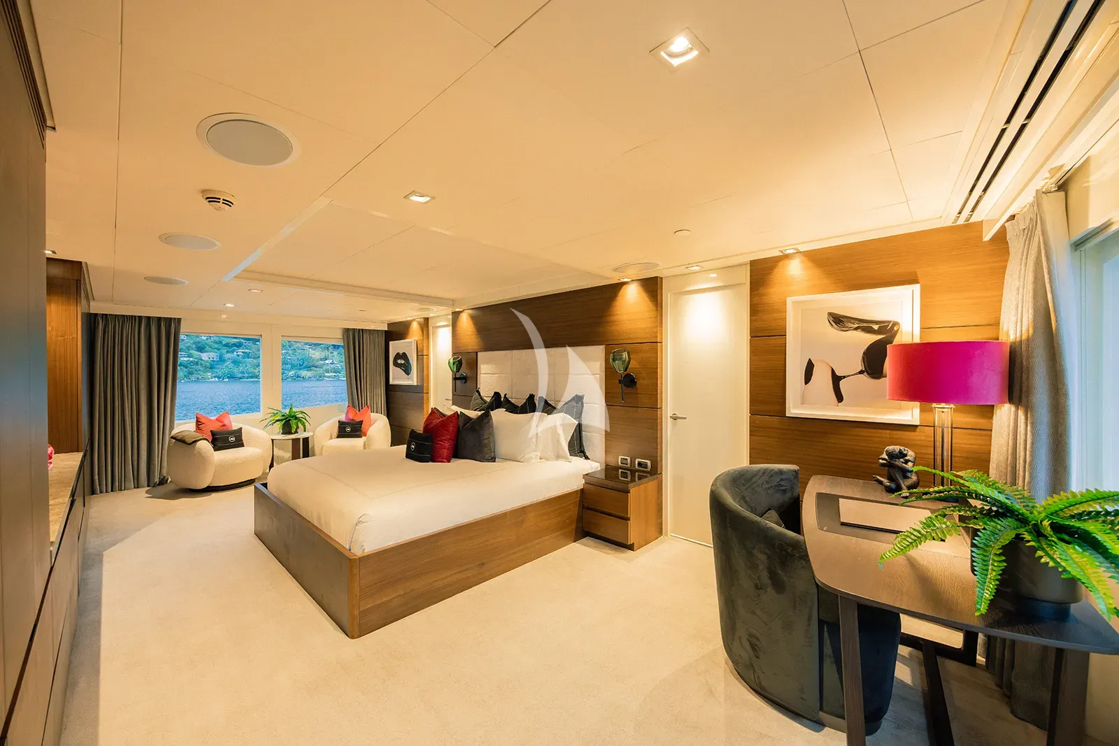 BIG SKY Charter Yacht