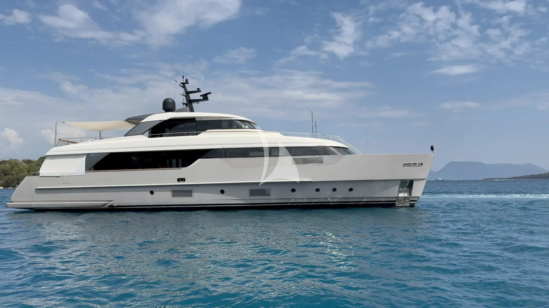 FLORI Charter Yacht