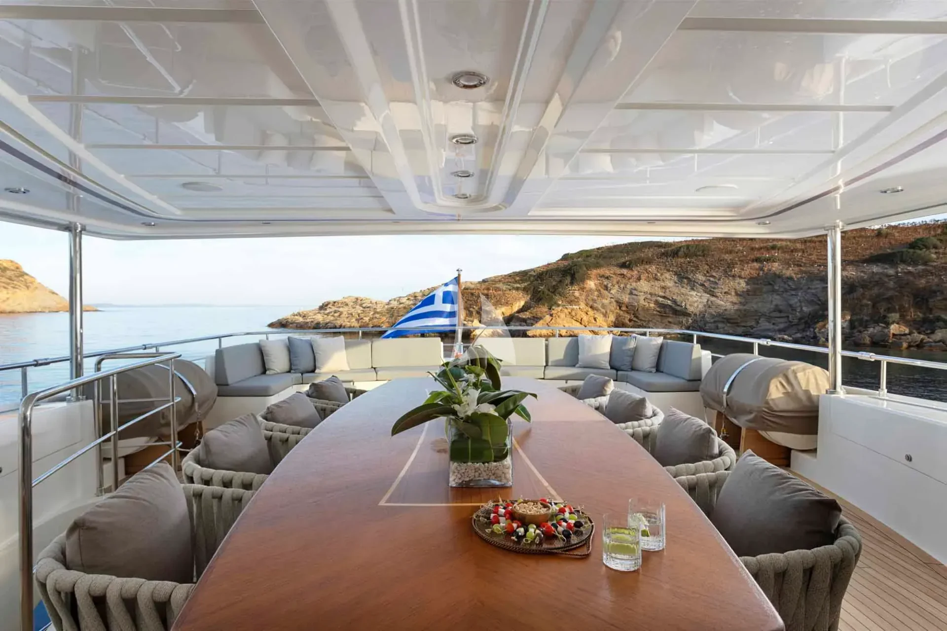 PARADISE Charter Yacht