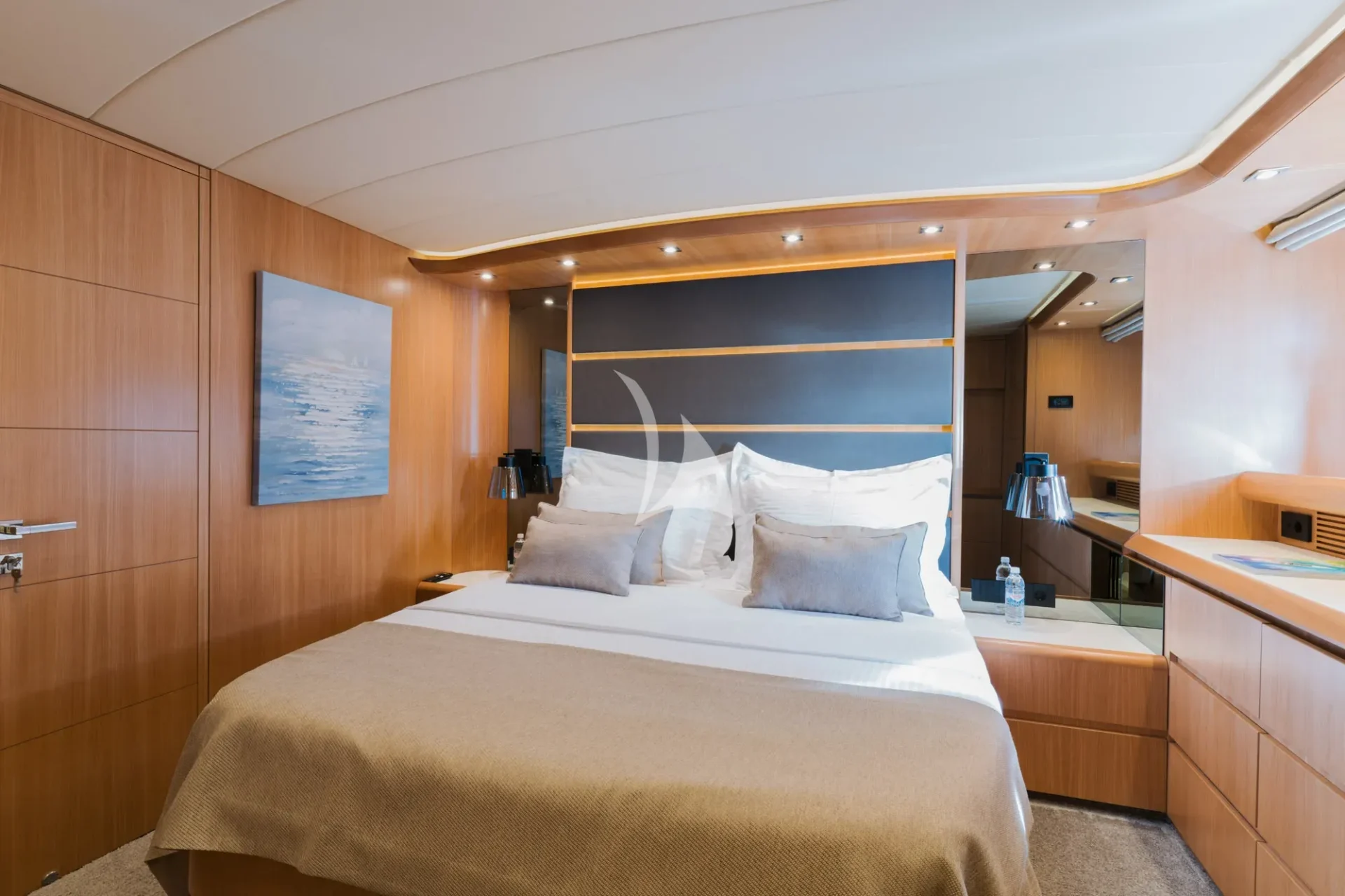 Cynthia Charter Yacht
