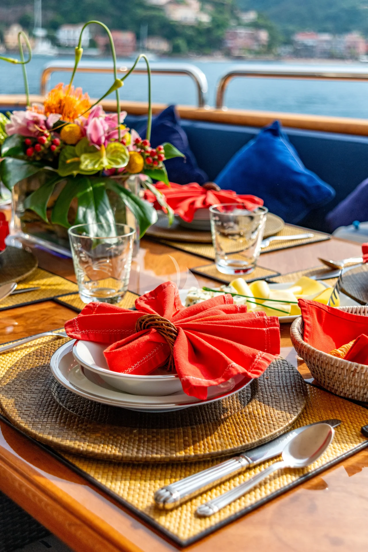 SEA BLUEZ Charter Yacht