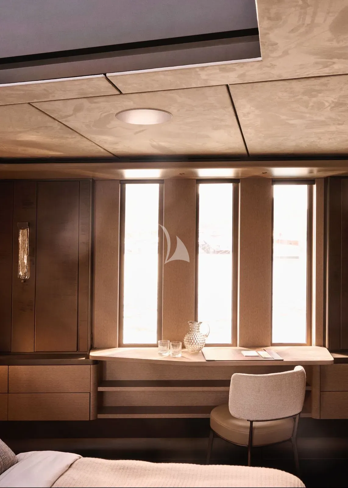 SEVEN Charter Yacht