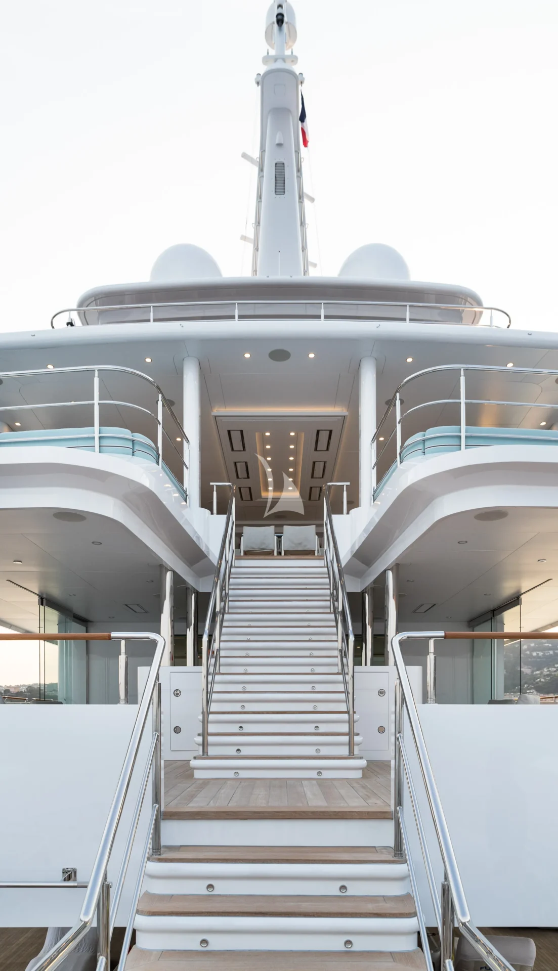 CORAL OCEAN Charter Yacht