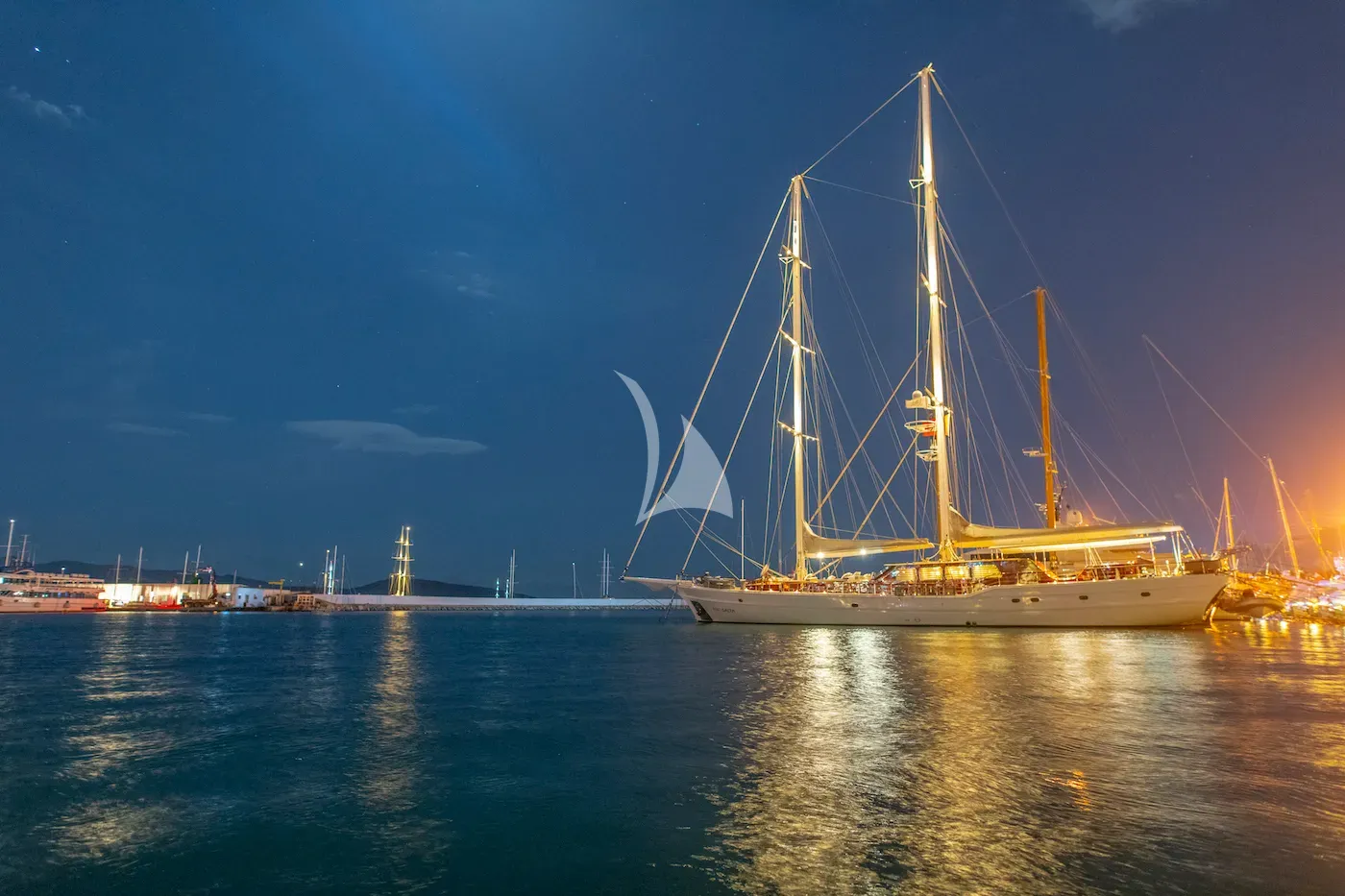 HIC SALTA Charter Yacht
