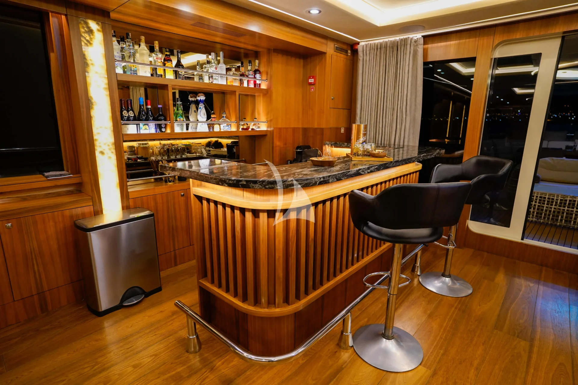 ARESTEAS Charter Yacht