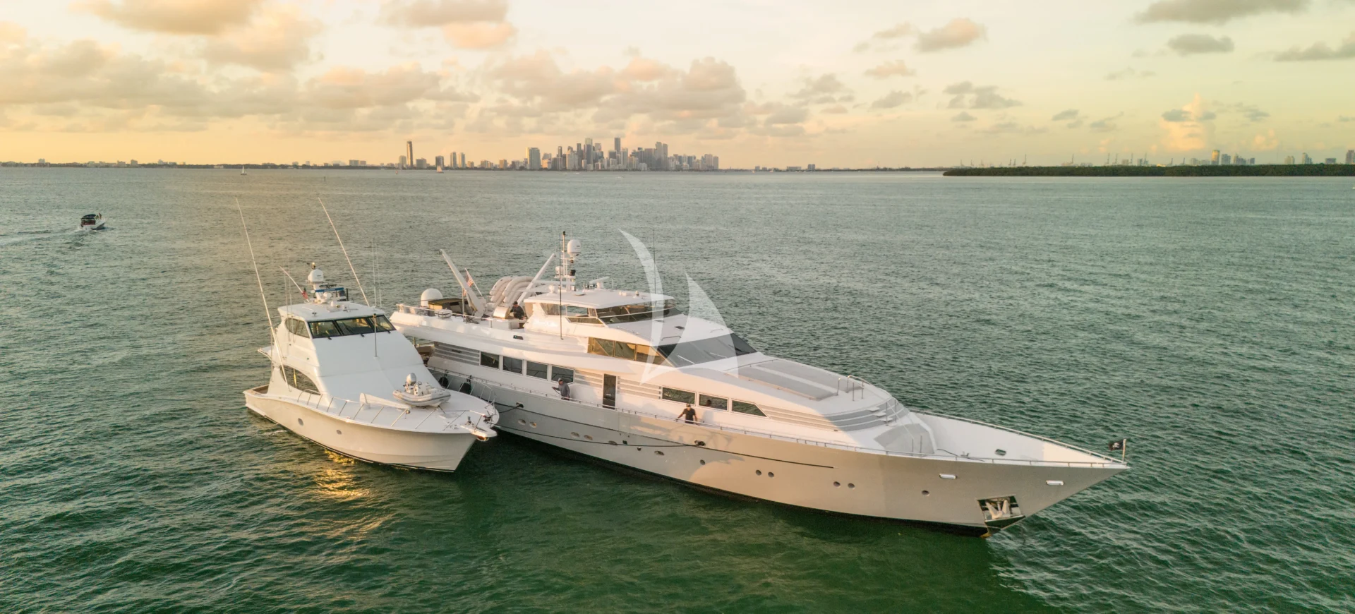 MARY KATHLENE Charter Yacht