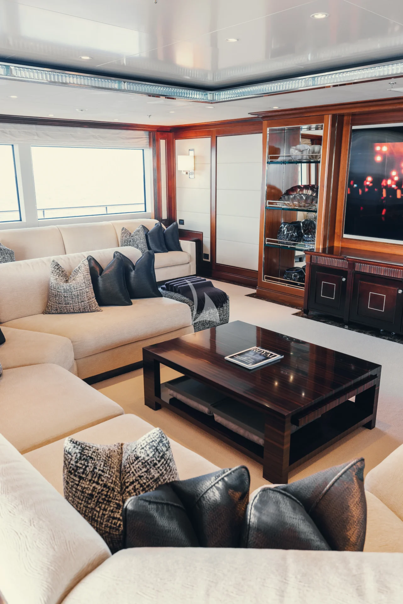 SEANNA Charter Yacht