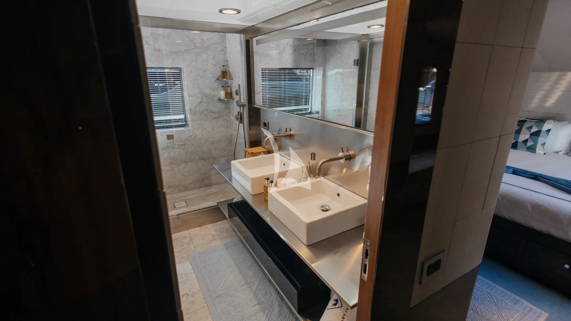 LADY IN BLUE Charter Yacht