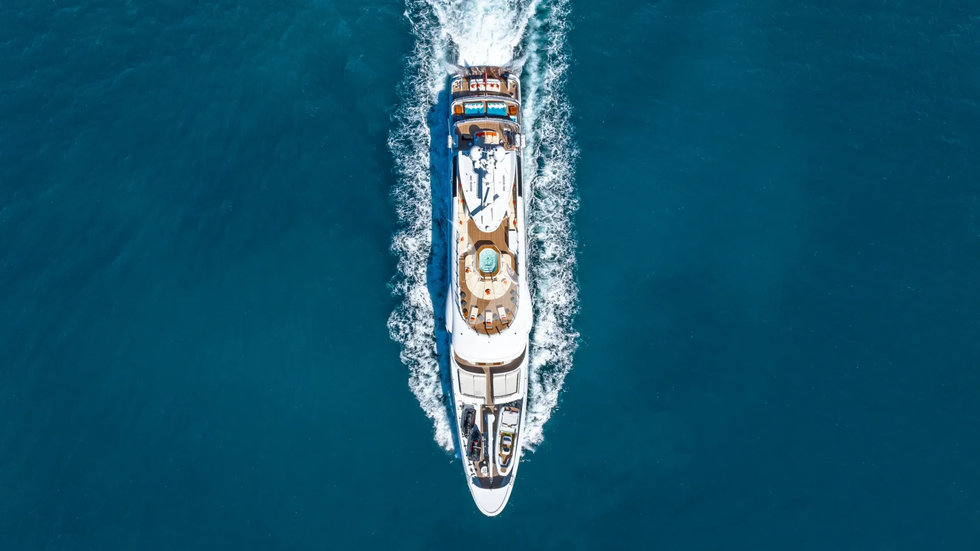 DEEP BLUE Charter Yacht