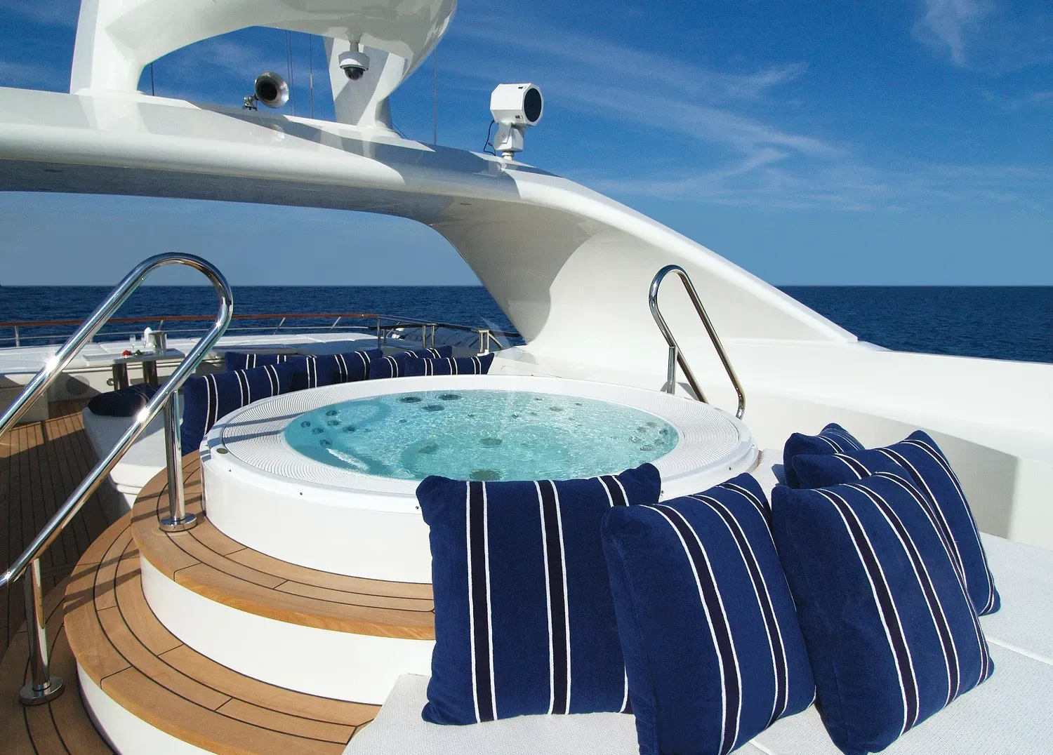 LADY DEE Charter Yacht