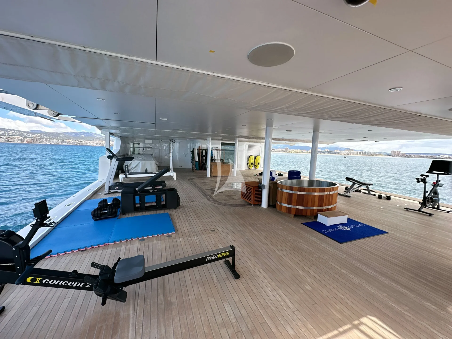 CORAL OCEAN Charter Yacht