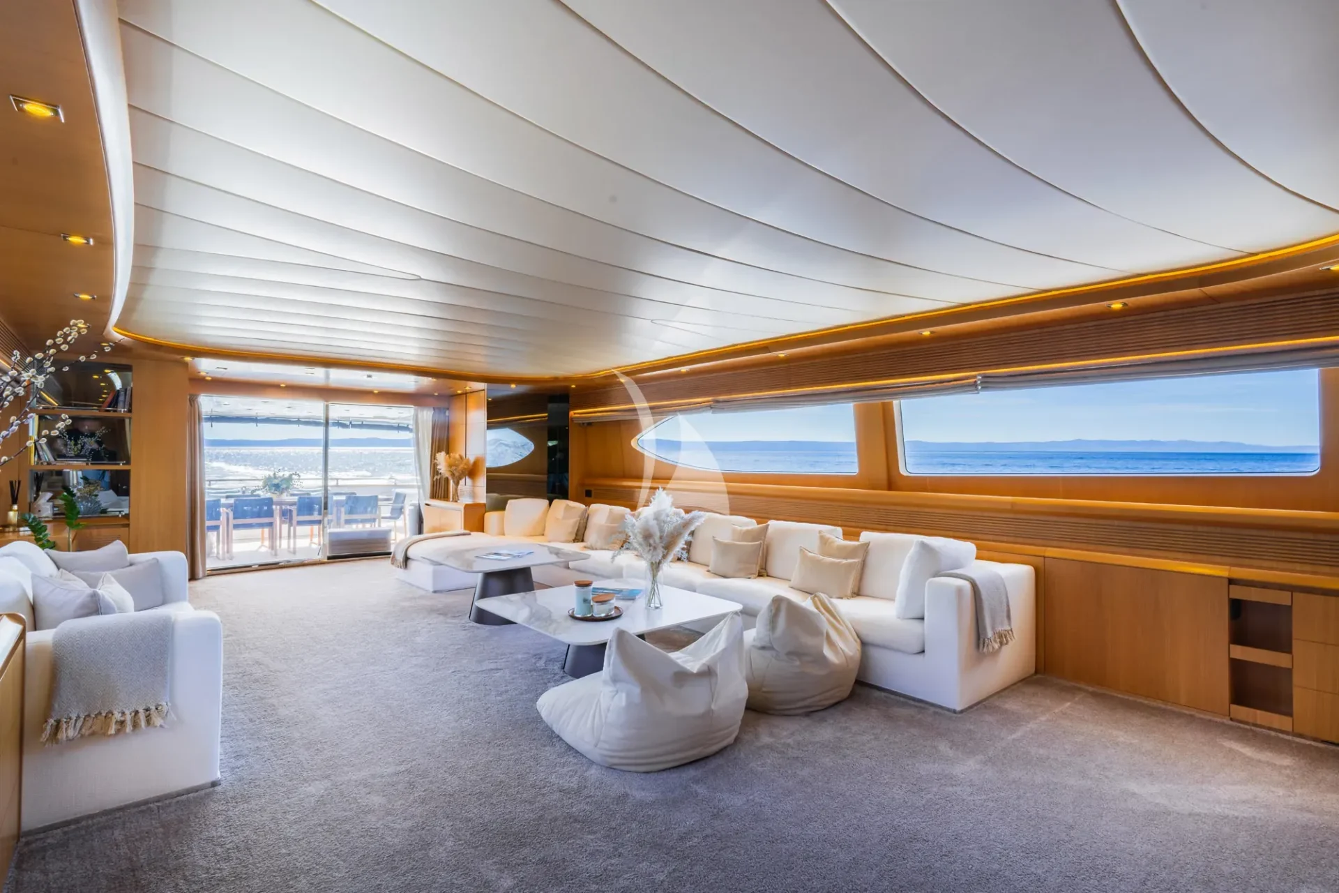 Cynthia Charter Yacht